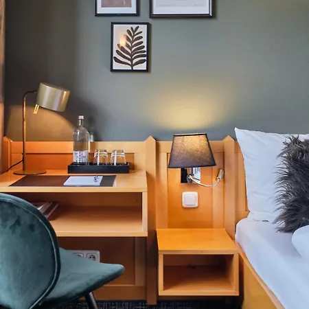 Hotel Roter Hahn 3*