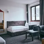 Hotel Roter Hahn 3*