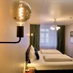 Roter Hahn Otel