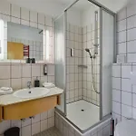 Otel Roter Hahn