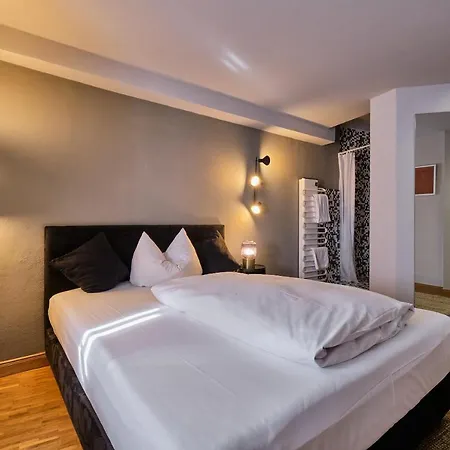 Roter Hahn Hotel 3*