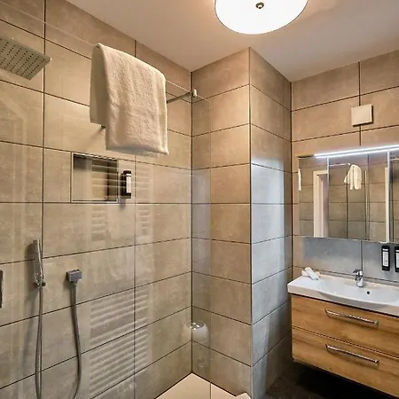 Roter Hahn Hotel 3*