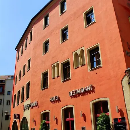Roter Hahn 3*