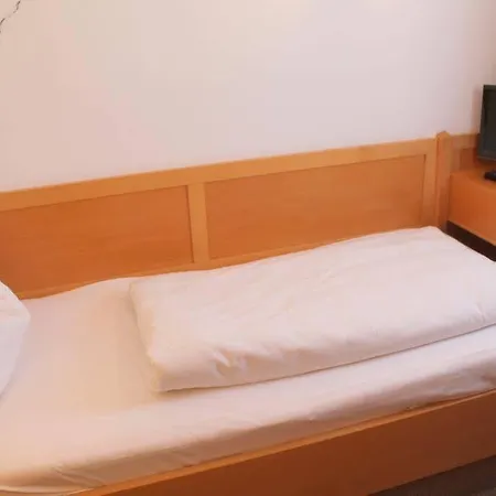 Roter Hahn Hotel Ratisbona