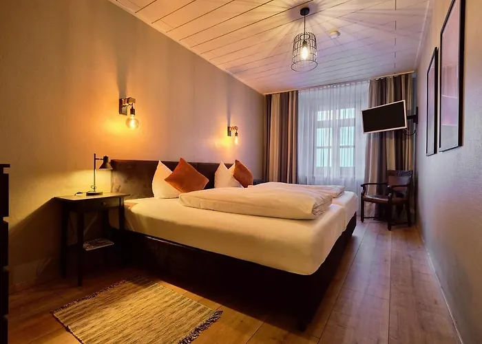 Roter Hahn Hotel 3*