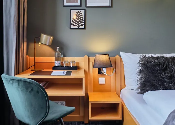 Hotel Roter Hahn 3*